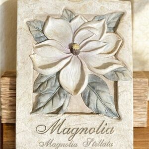 Vintage Magnolia Stellata 3D Ceramic Wall Plaque 7x5.5”Floral Decor